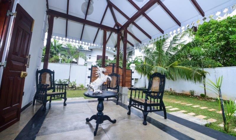 Headman House Antique Villa - A Seaside Royal Stay Ахангама Экстерьер фото