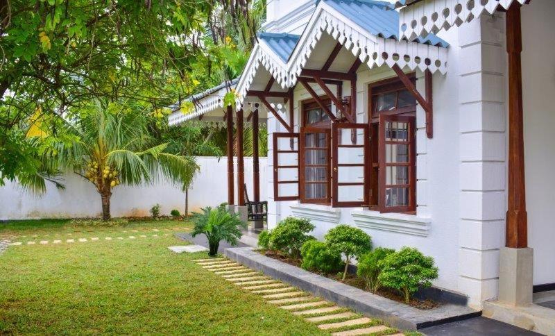 Headman House Antique Villa - A Seaside Royal Stay Ахангама Экстерьер фото